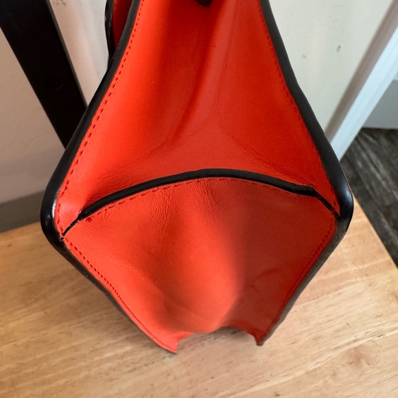 Gucci Silvie Orange Leather Shoulder Bag - Picture 7 of 14